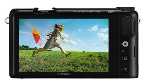 Samsung NX2000 LCD 3.7 pollici